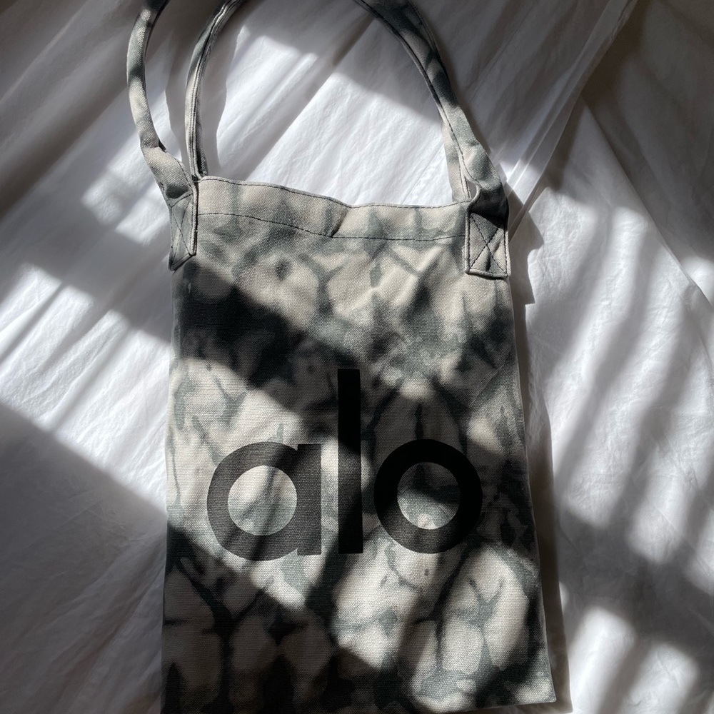 Alo Yoga Tote Bag
